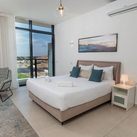 Hi-Yam Seaview Apartments & Suites - יש ממ"ד Bat Yam Exterior foto